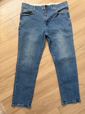 Set of 2 Soojun Elastic Waist Straight Men's size 36x32 (30) Med Wash Blue Jeans